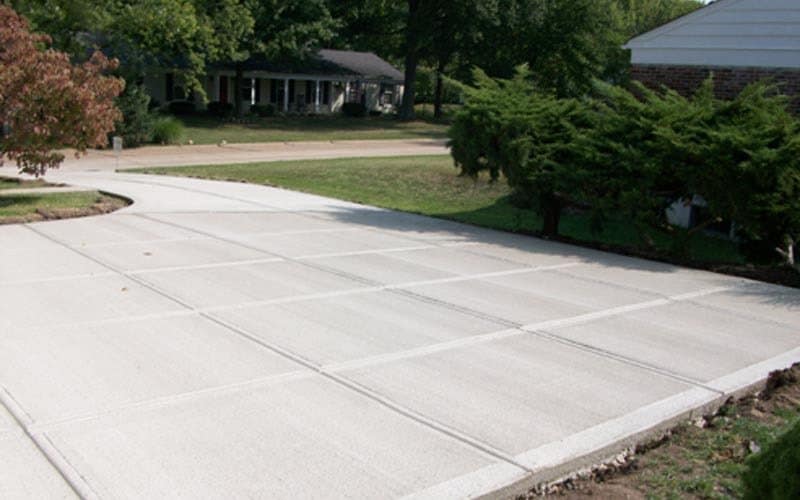 concrete driveway 84-3